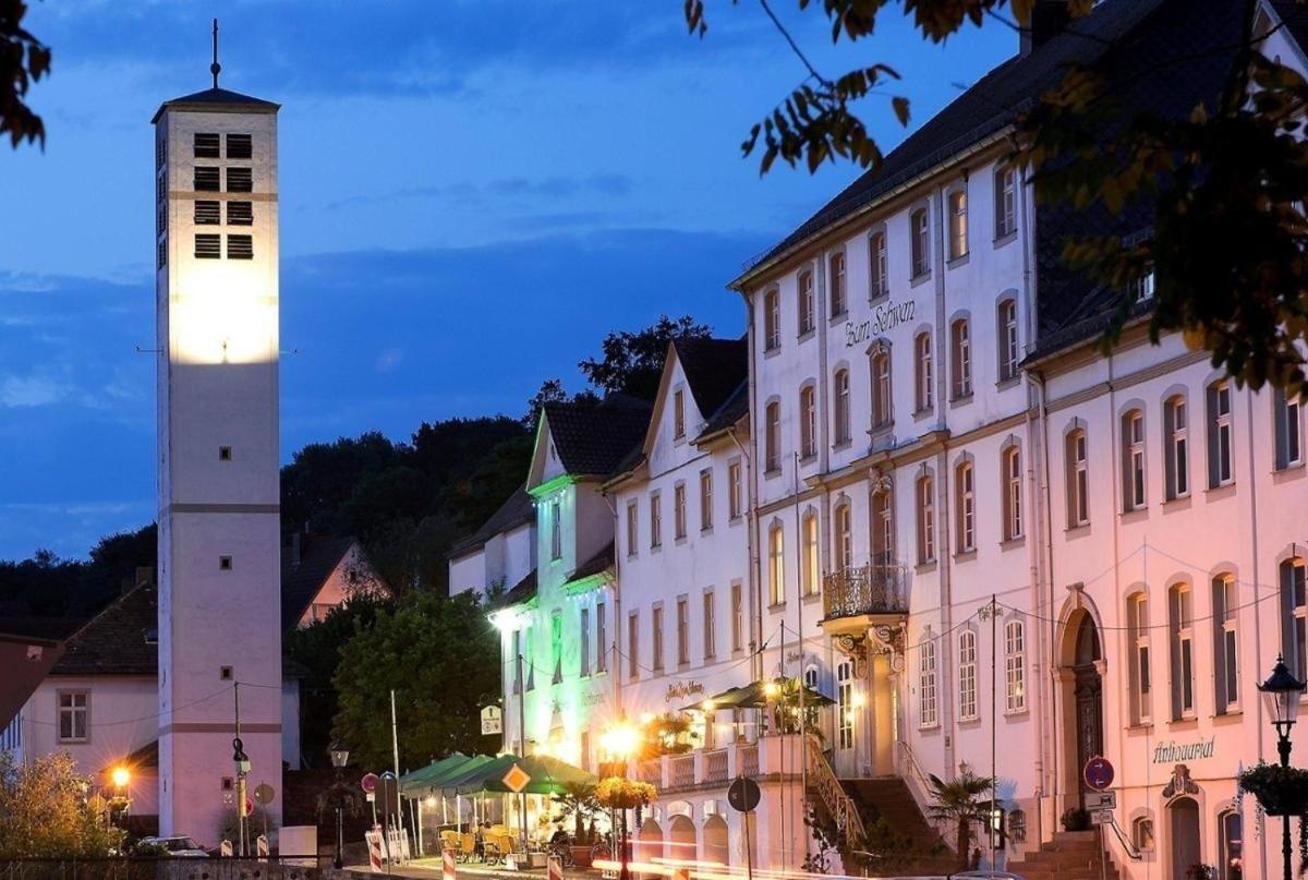 Historisches Hotel Zum Schwan バート・カールスハーフェン エクステリア 写真